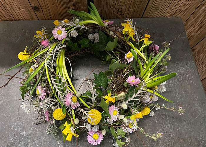 Trauerkranz aus Blumen