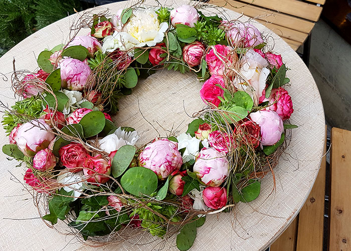 Trauerkranz Pfingstrosen